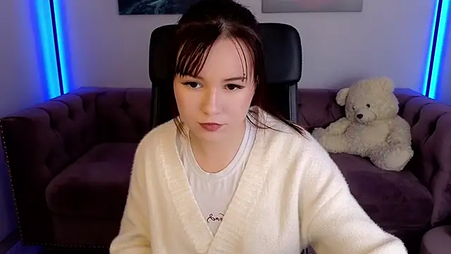 Aurora Gilbert online show from 09/18/25, 11:01