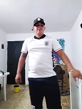 Snapshot of Alex_man23 chatting on 10/24/25, 01:46 Alex man23 online show from 10/24/25, 01:46