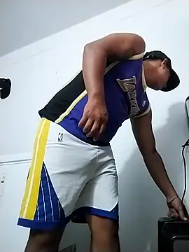 Snapshot of Alex_man23 chatting on 10/31/25, 08:26 Alex man23 online show from 10/31/25, 08:26