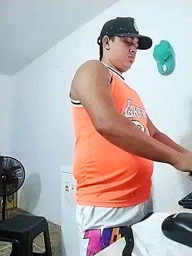 Snapshot of Alex_man23 chatting on 11/08/25, 02:45 Alex man23 online show from 11/08/25, 02:45