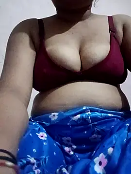 Snapshot of aliya-jaan71 chatting on 09/23/25, 07:17 aliya-jaan71 online show from 09/23/25, 07:17