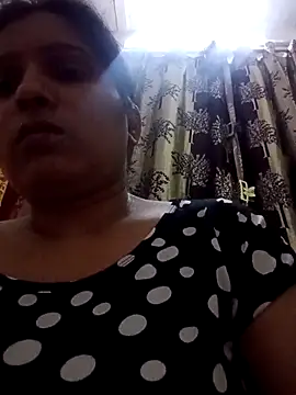 Snapshot of aliya-jaan71 chatting on 10/14/25, 06:42 aliya-jaan71 online show from 10/14/25, 06:42