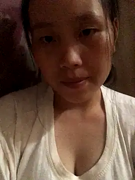 Snapshot of huong-18 chatting on 09/26/25, 06:39 huong-18 online show from 09/26/25, 06:39