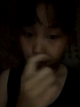 Snapshot of huong-18 chatting on 09/26/25, 10:58 huong-18 online show from 09/26/25, 10:58