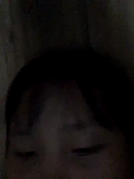 Snapshot of huong-18 chatting on 09/30/25, 12:32 huong-18 online show from 09/30/25, 12:32