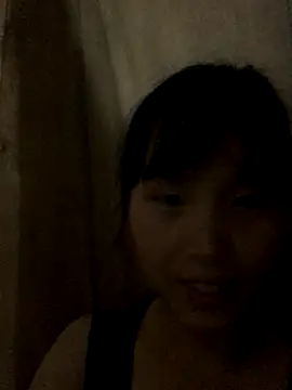 Snapshot of huong-18 chatting on 10/07/25, 12:02 huong-18 online show from 10/07/25, 12:02