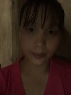 Snapshot of huong-18 chatting on 10/08/25, 11:08 huong-18 online show from 10/08/25, 11:08