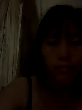Snapshot of huong-18 chatting on 10/13/25, 09:59 huong-18 online show from 10/13/25, 09:59