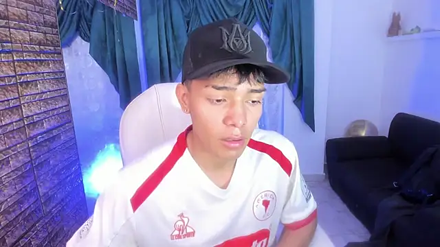 Hunteer Boy online show from 10/07/25, 08:28