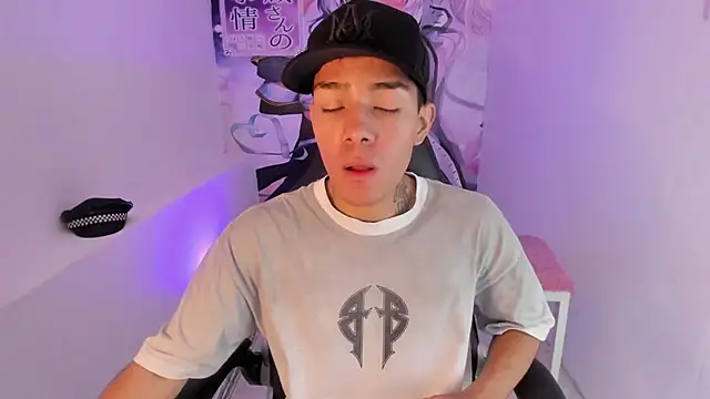 Hunteer Boy online show from 10/31/25, 04:13