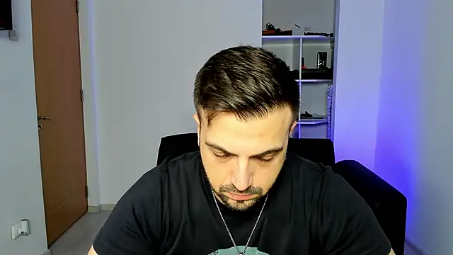 Snapshot of Jace_Thorne chatting on 10/26/25, 05:52 Jace Thorne online show from 10/26/25, 05:52