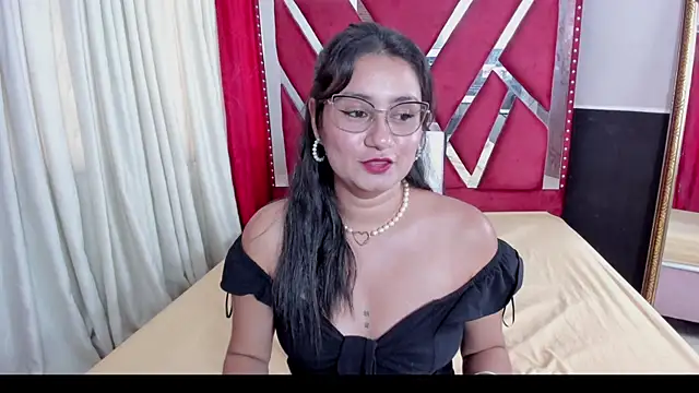 Snapshot of Luna021_1 chatting on 09/23/25, 07:06 Luna021 1 online show from 09/23/25, 07:06