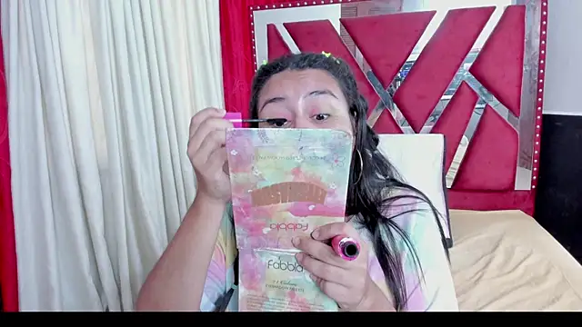 Snapshot of Luna021_1 chatting on 09/24/25, 07:28 Luna021 1 online show from 09/24/25, 07:28