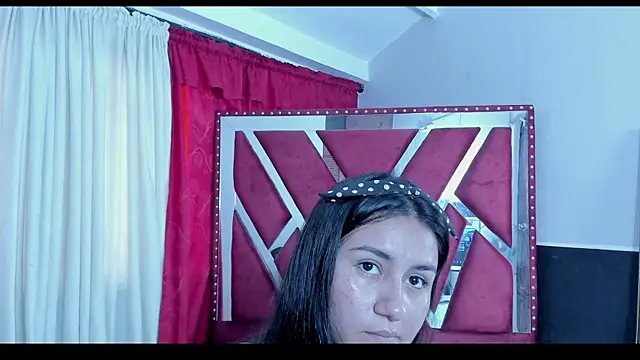 Snapshot of Luna021_1 chatting on 10/04/25, 07:45 Luna021 1 online show from 10/04/25, 07:45