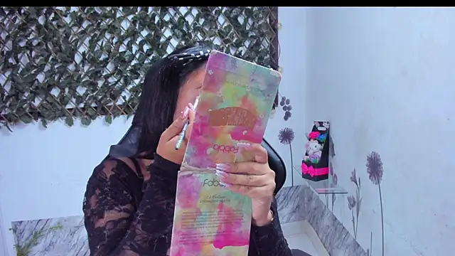 Luna021 1 online show from 11/15/25, 08:16