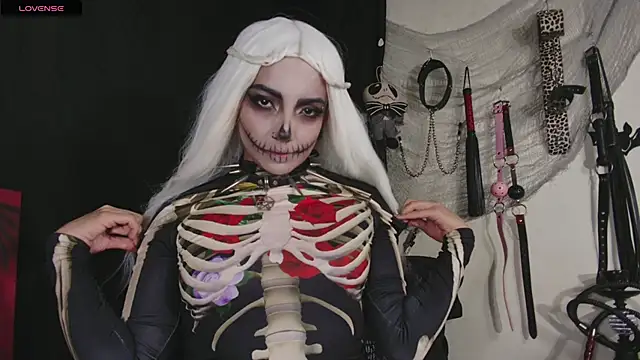 Snapshot of agathaaiko6 chatting on 10/21/25, 01:28 agathaaiko6 online show from 10/21/25, 01:28