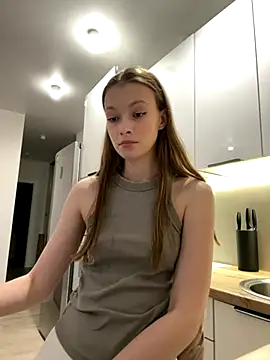 Snapshot of FriendlyFire_18 chatting on 09/18/25, 05:04 FriendlyFire 18 online show from 09/18/25, 05:04