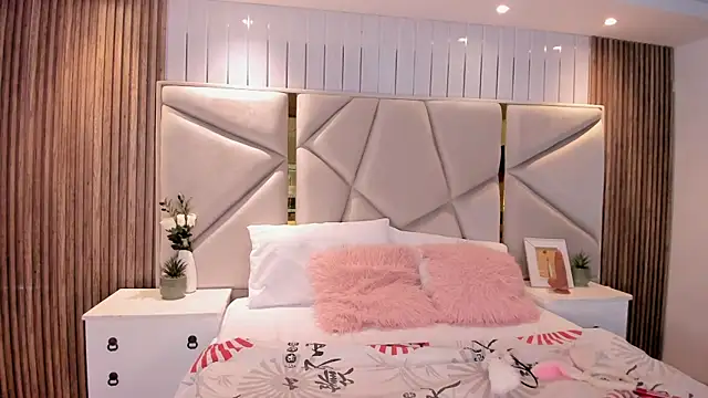 Maddy XOXO HOT online show from 09/20/25, 09:16