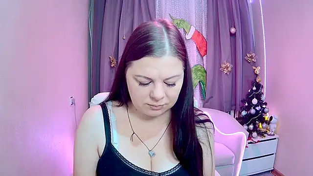 Snapshot of BritneyRaine chatting on 12/02/25, 07:47 BritneyRaine online show from 12/02/25, 07:47