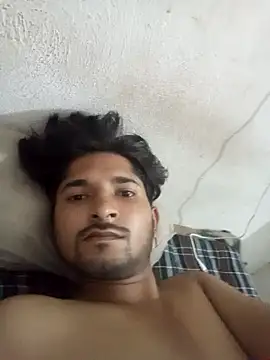 Snapshot of abhishekk_desiboy99 chatting on 10/26/25, 10:10 abhishekk desiboy99 online show from 10/26/25, 10:10