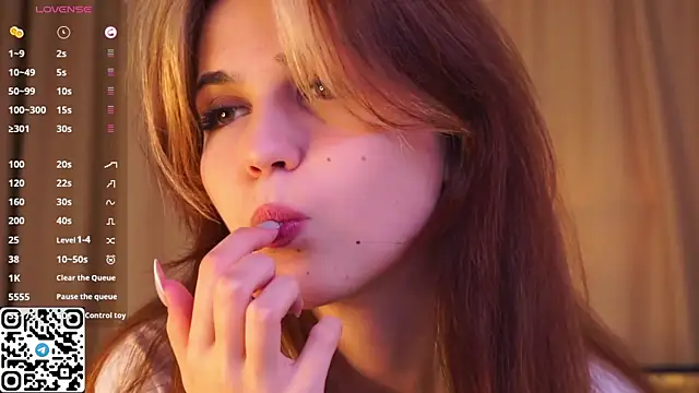 Snapshot of Sofia_Tetsu chatting on 10/12/25, 11:15 Sofia Tetsu online show from 10/12/25, 11:15