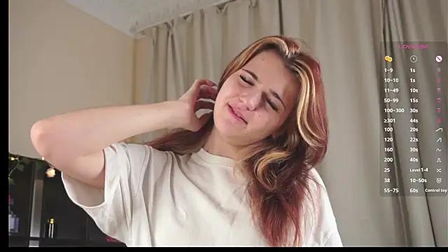 Snapshot of Sofia_Tetsu chatting on 10/26/25, 10:25 Sofia Tetsu online show from 10/26/25, 10:25