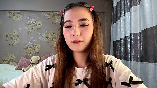 Snapshot of BahaiHeaven chatting on 11/09/25, 09:07 BahaiHeaven online show from 11/09/25, 09:07