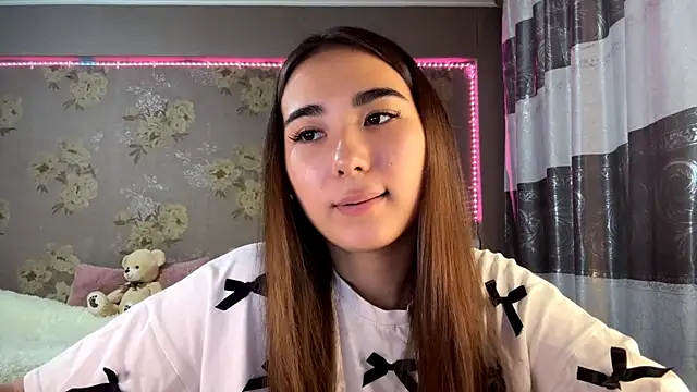 Snapshot of BahaiHeaven chatting on 11/28/25, 11:13 BahaiHeaven online show from 11/28/25, 11:13