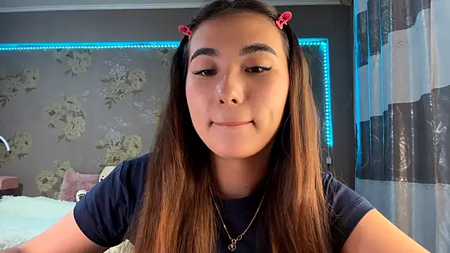 Snapshot of BahaiHeaven chatting on 12/01/25, 11:59 BahaiHeaven online show from 12/01/25, 11:59