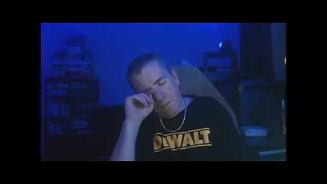 Snapshot of Sex_and_loves chatting on 11/16/25, 10:48 Sex and loves online show from 11/16/25, 10:48