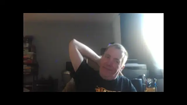 Snapshot of Sex_and_loves chatting on 11/19/25, 07:03 Sex and loves online show from 11/19/25, 07:03