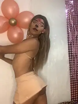 Snapshot of Sweet_Tyra_Doll chatting on 11/01/25, 09:00 Sweet Tyra Doll online show from 11/01/25, 09:00