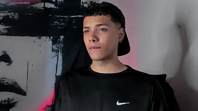 Snapshot of Avaggi chatting on 09/29/25, 11:42 Avaggi online show from 09/29/25, 11:42