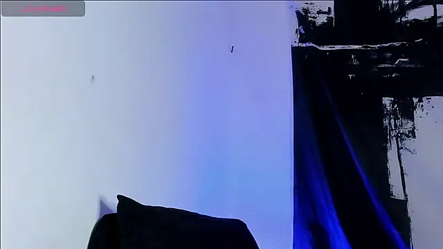 Snapshot of Avaggi chatting on 10/29/25, 09:49 Avaggi online show from 10/29/25, 09:49