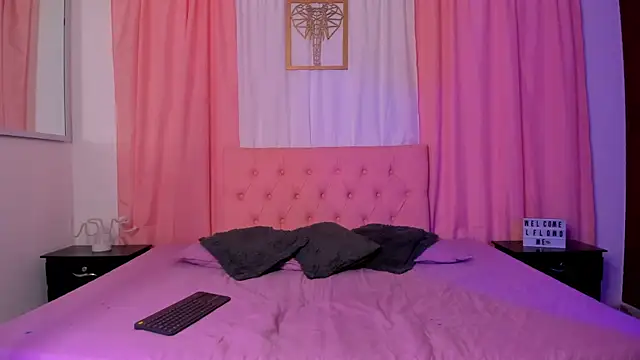 Nova Luv  online show from 10/11/25, 01:31