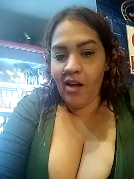 LaraStons online show from 10/07/25, 01:25