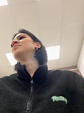 EmmaStarkk online show from 09/20/25, 04:13