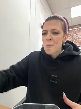 EmmaStarkk online show from 09/28/25, 04:29