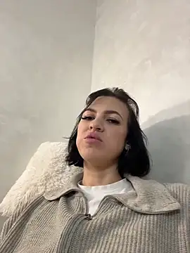 EmmaStarkk online show from 11/08/25, 12:16