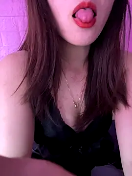 Snapshot of Moon_pusy chatting on 11/14/25, 01:10 Moon pusy online show from 11/14/25, 01:10