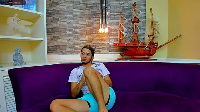 Juicy Creww online show from 09/24/25, 10:07