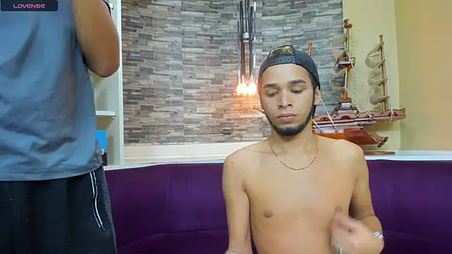 Juicy Creww online show from 10/05/25, 10:13