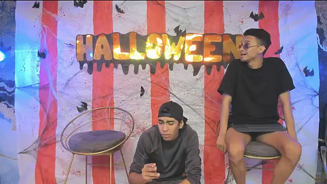 Juicy Creww online show from 10/14/25, 09:32