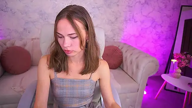 Snapshot of ShyySiren chatting on 09/26/25, 06:17 ShyySiren online show from 09/26/25, 06:17