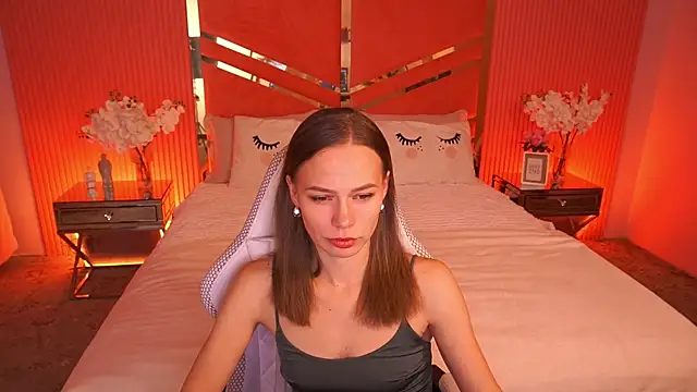 Snapshot of ShyySiren chatting on 10/12/25, 07:18 ShyySiren online show from 10/12/25, 07:18