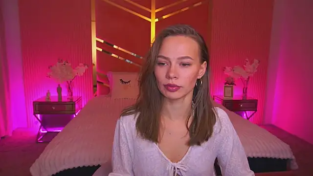 Snapshot of ShyySiren chatting on 10/26/25, 08:31 ShyySiren online show from 10/26/25, 08:31