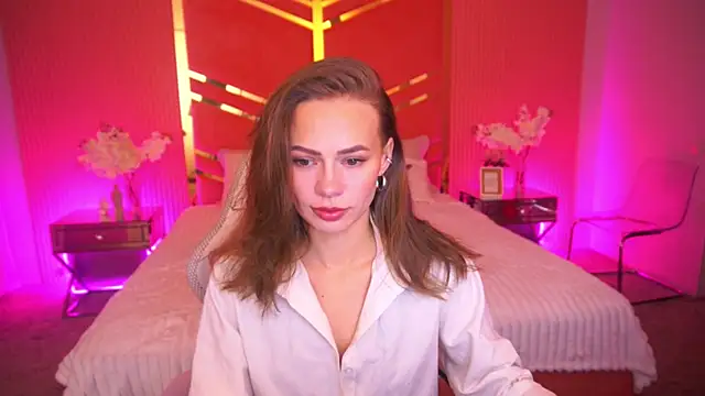 Snapshot of ShyySiren chatting on 11/01/25, 08:27 ShyySiren online show from 11/01/25, 08:27