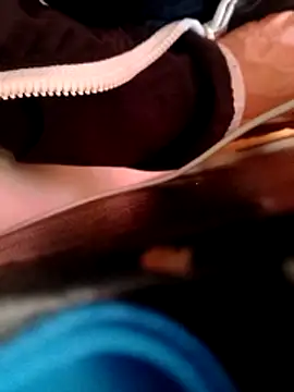 Snapshot of Dropepe1995 chatting on 10/25/25, 06:46 Dropepe1995 online show from 10/25/25, 06:46