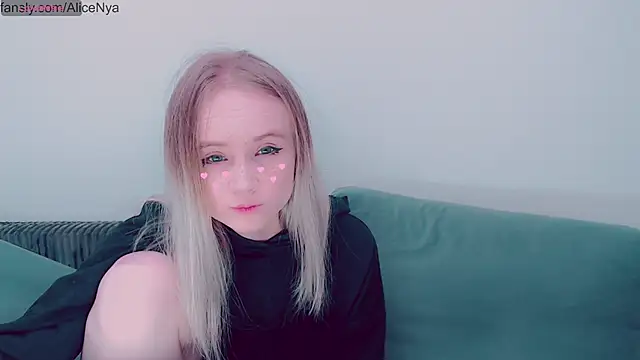 AliceNya cute online show from 10/26/25, 03:56