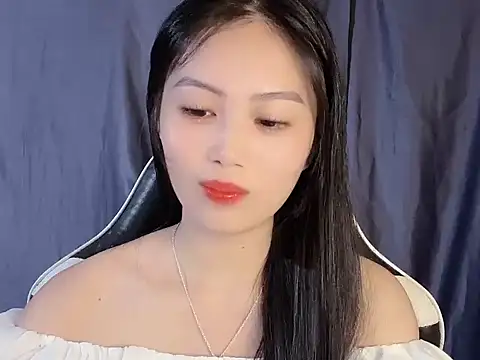 Snapshot of Lyly4757 chatting on 09/22/25, 02:41 Lyly4757 online show from 09/22/25, 02:41